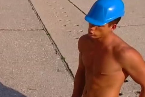 Buff Workmen penis Stevens & Julio Carillo a-holepounding outdoors