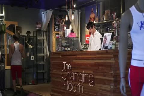 indeed lascivious SALESfellow bangs A stunning twink IN The CHANGE ROOM