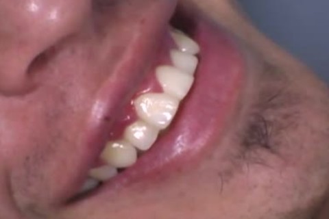 Whiteboi Does Sloppy Deepthroat On A dark rod