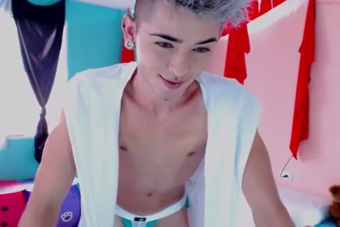 lusty twink Danny long cam Show
