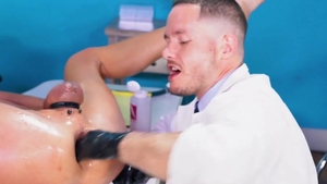 Club Inferno Dungeon - Young twink digs nailing