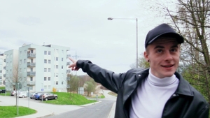 Czech Hunter: Cash-Hungry Server Fucks For Travel